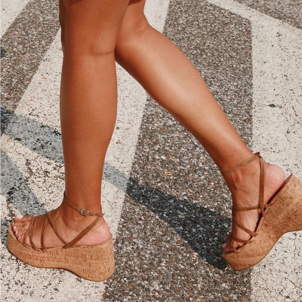 Brown Danita Wedge Sandal In Chestnut
